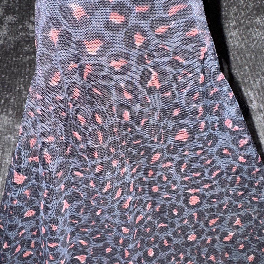 Victoria's Secret Pink and Gray Leopard Print work out sheer tank - Picture 3 of 6